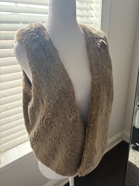 Aerie Faux Fur Vest